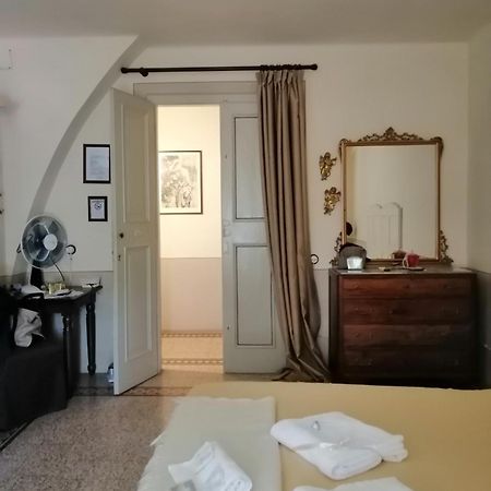 Bed And Breakfast Evelina Lucca Exterior photo